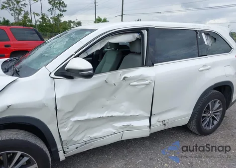 2018 Toyota Highlander Le z USA, uszkodzony, nr VIN 5TDZARFH1JS035215